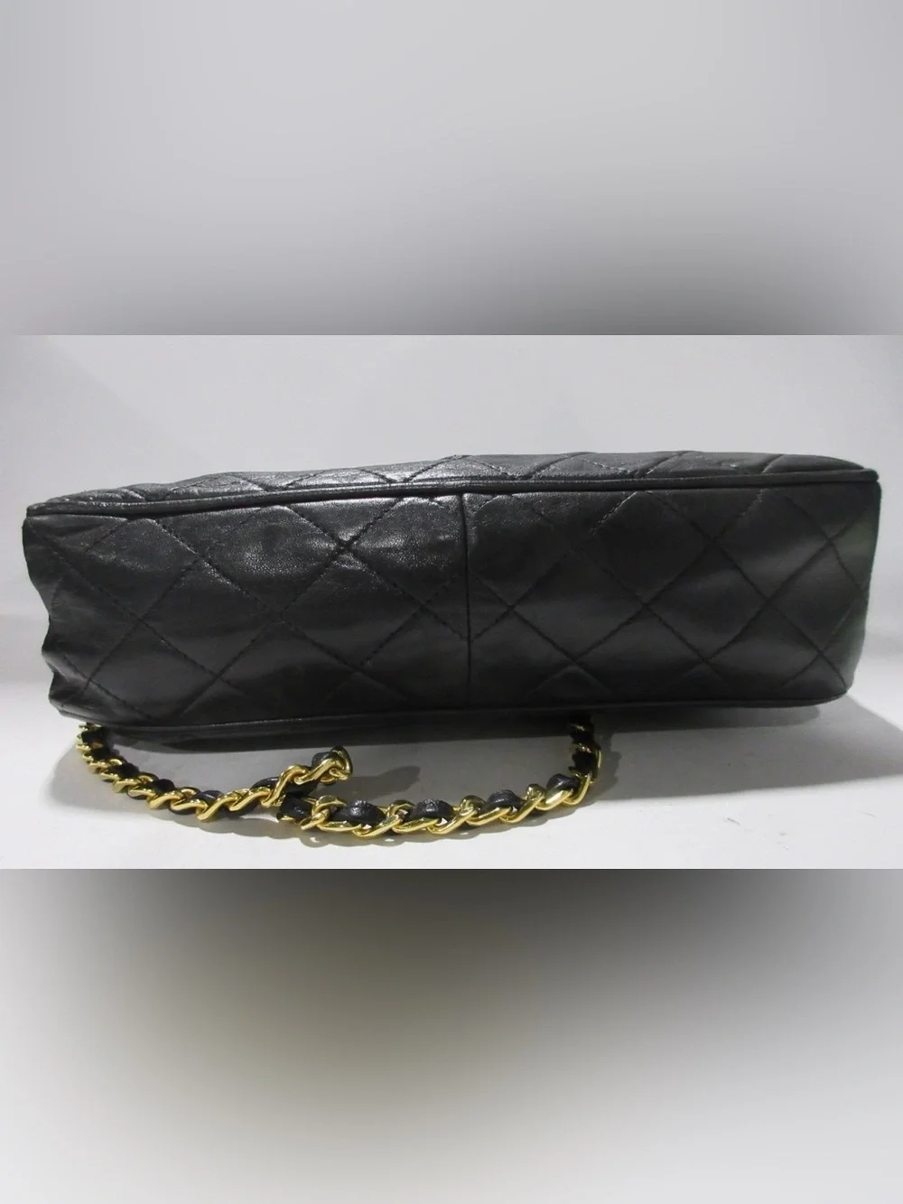 CHANEL vintage classic